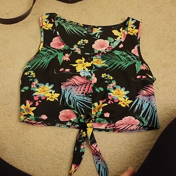 Floral top - Picture 1 of 3